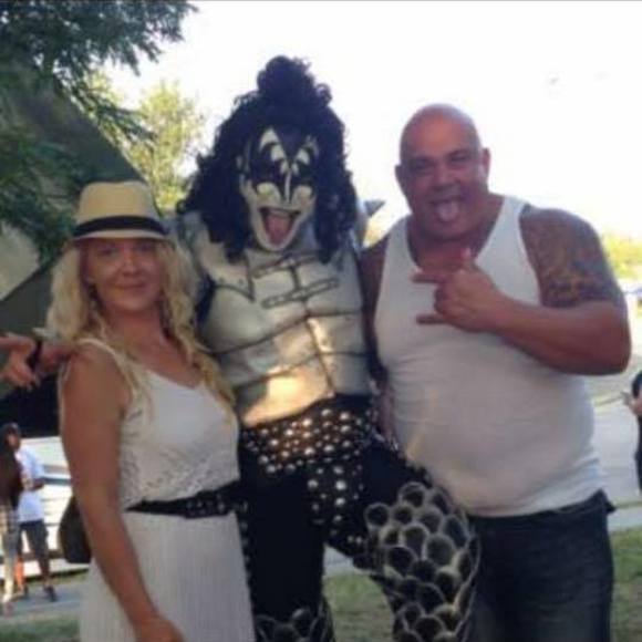 Meet your Posher, Julie - Picture 1 of 2